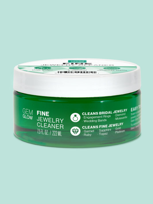 Front view of the GEM GLOW 7.5 oz. Fine Jewelry Cleaner jar.