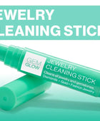 Product overview of the GEM GLOW Jewelry Cleaning Stick, which explains its easy-to-use size and ability to clean under stones and settings.